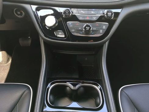 New 2026 Chrysler Pacifica Limited w/ S Appearance Package image 23