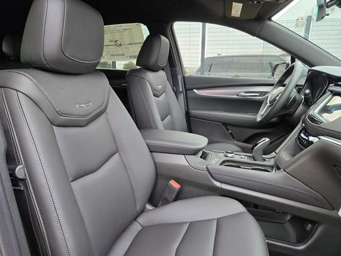 New 2026 Cadillac XT5 Luxury w/ LPO, Floor Liner Package image 24