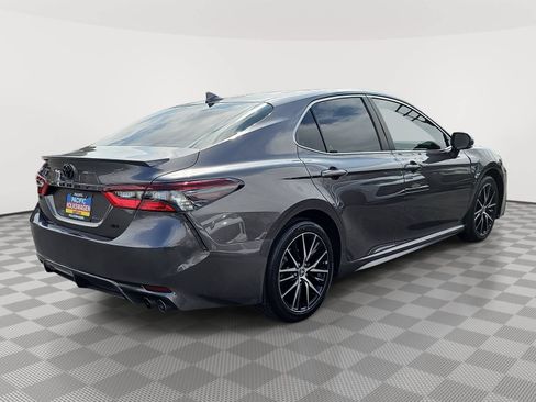 Used 2023 Toyota Camry SE w/ Convenience Package FWD image 5