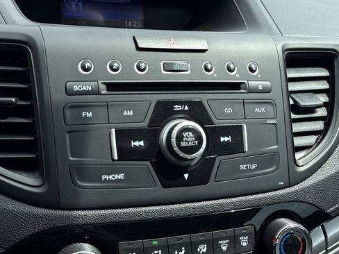 Used 2015 Honda CR-V LX image 19