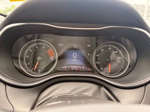 Used 2019 Jeep Cherokee Trailhawk w/ Comfort/Convenience Group AWD/4WD image 19