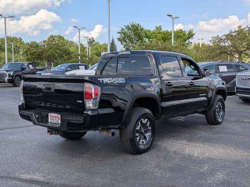 Certified 2023 Toyota Tacoma TRD Off-Road w/ TRD Premium Off Road Package AWD/4WD image 9