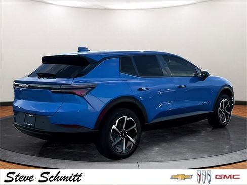 New 2026 Chevrolet Equinox EV LT image 9