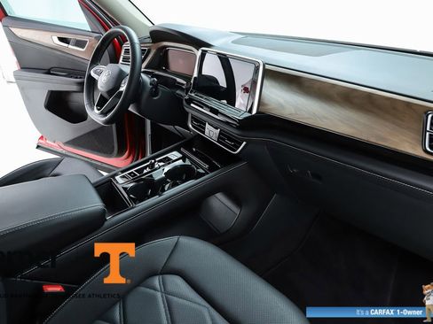 Used 2024 Volkswagen Atlas SE FWD image 33