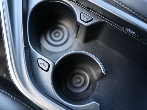 Used 2024 Kia Niro SX Touring image 32