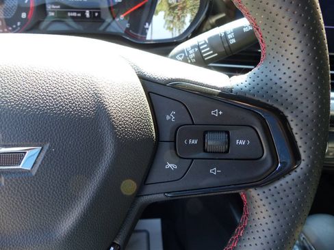 Used 2025 Chevrolet Trax RS w/ Driver Confidence Package FWD image 25