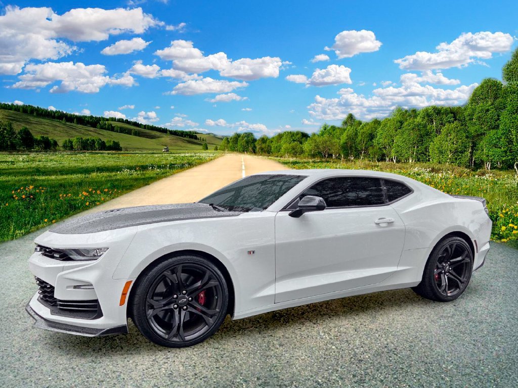 Used 2020 Chevrolet Camaro SS RWD image 3