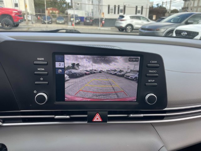 Certified 2024 Hyundai Elantra SE FWD image 22