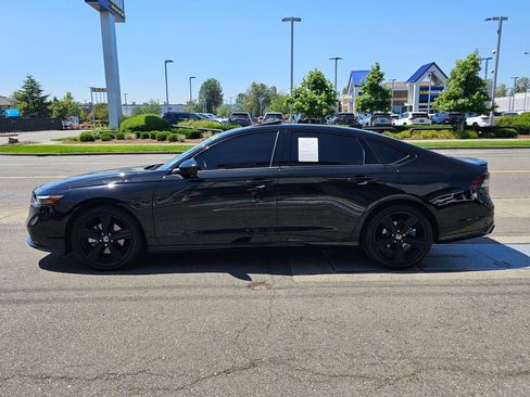 Used 2025 Honda Accord Sport image 6