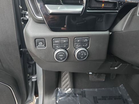 Used 2025 GMC Sierra 1500 Elevation w/ Elevation Premium Package AWD/4WD image 28