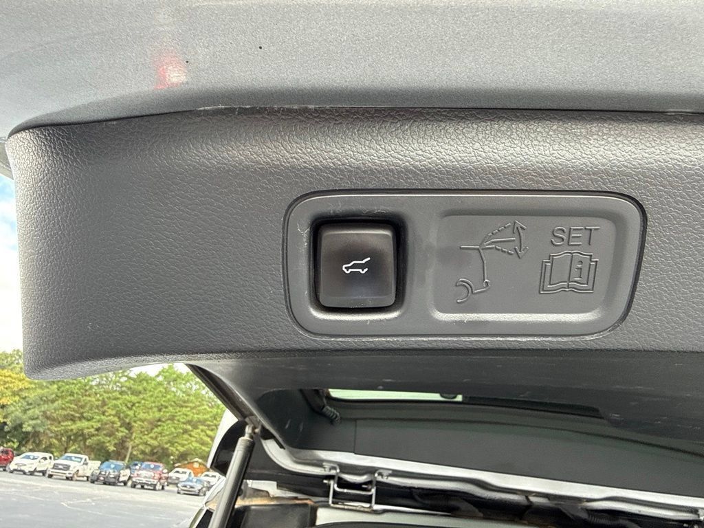Used 2024 Ford Expedition Max XLT AWD/4WD image 34