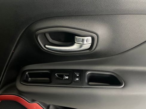 Used 2022 Jeep Renegade Trailhawk w/ Sun/Sound Group image 60