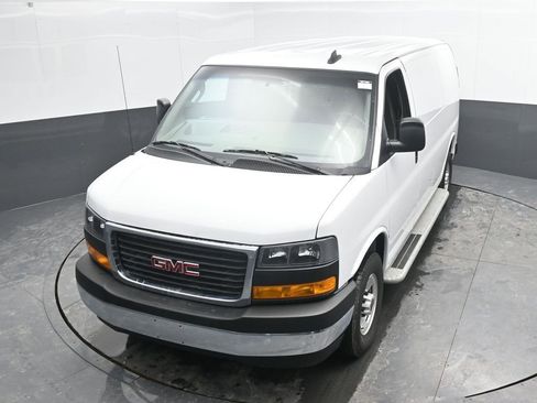 Used 2024 GMC Savana 2500 w/ Driver Convenience Package image 33
