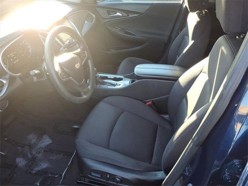 Used 2022 Chevrolet Malibu LT image 11