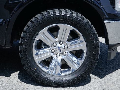 Used 2019 Ford F150 Lariat w/ Equipment Group 502A Luxury AWD/4WD image 44
