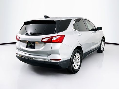 Used 2018 Chevrolet Equinox LT FWD image 9