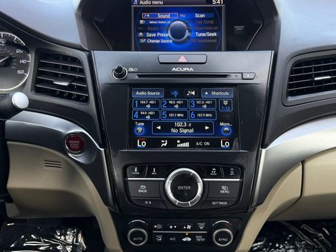 Used 2017 Acura ILX FWD image 30
