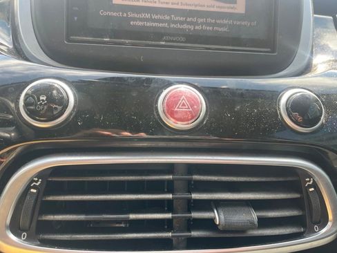 Used 2016 FIAT 500X Pop FWD image 17