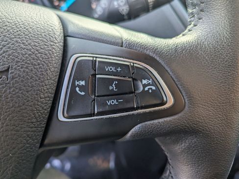 Used 2019 Ford Escape Titanium AWD/4WD image 14