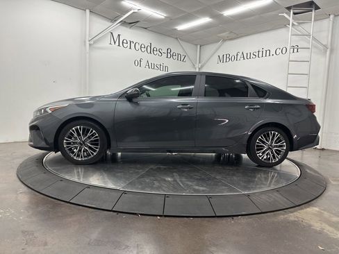 Used 2024 Kia Forte GT-Line w/ GT-Line Premium Package FWD image 4