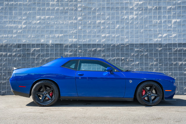 Used 2019 Dodge Challenger SRT Hellcat RWD image 3
