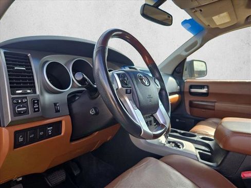 Used 2017 Toyota Sequoia Platinum RWD image 4