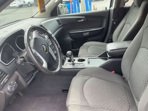 Used 2010 Chevrolet Traverse LT AWD/4WD image 11