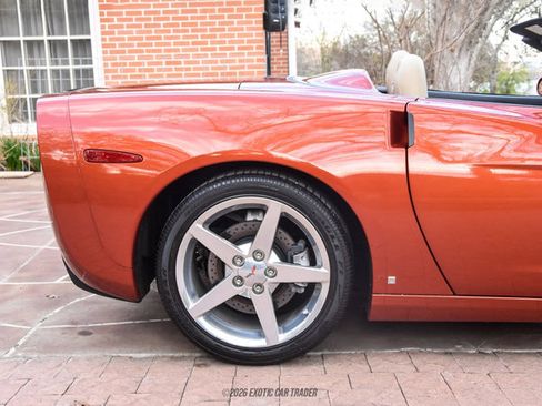 Used 2006 Chevrolet Corvette Convertible w/ Preferred Equipment Group RWD image 10