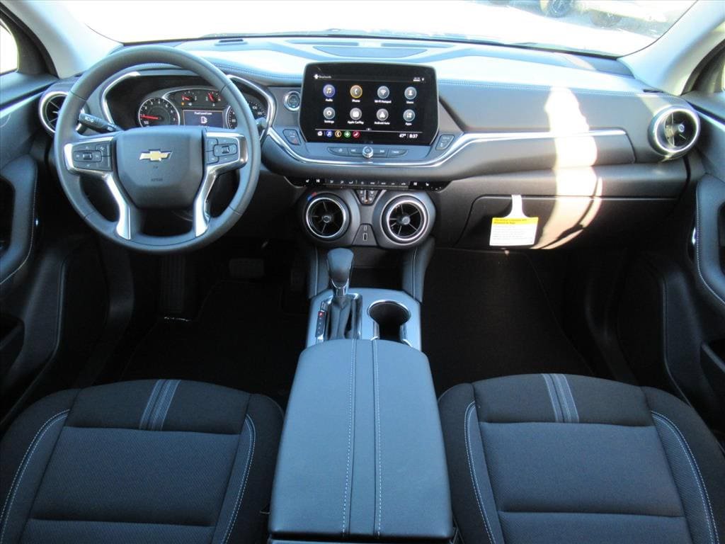 New 2025 Chevrolet Blazer LT FWD image 10