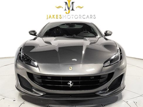 Used 2020 Ferrari Portofino RWD image 17