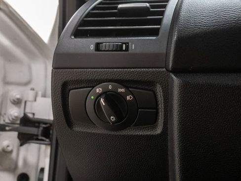Used 2011 BMW 135i Convertible RWD image 11