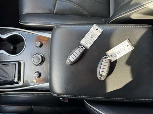 Used 2017 INFINITI QX60 AWD w/ Premium Plus Package image 15