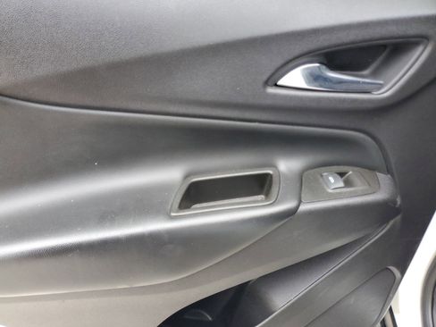 Used 2020 Chevrolet Equinox LT image 13