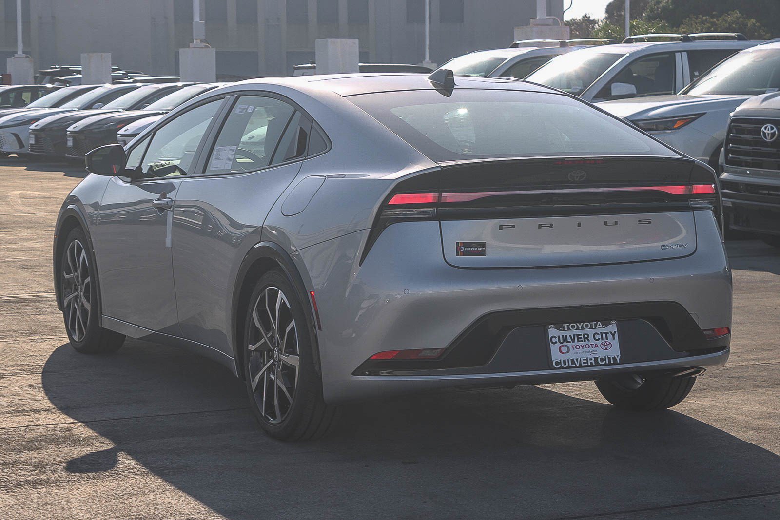 New 2027 Toyota Prius Plug-In Hybrid FWD image 7