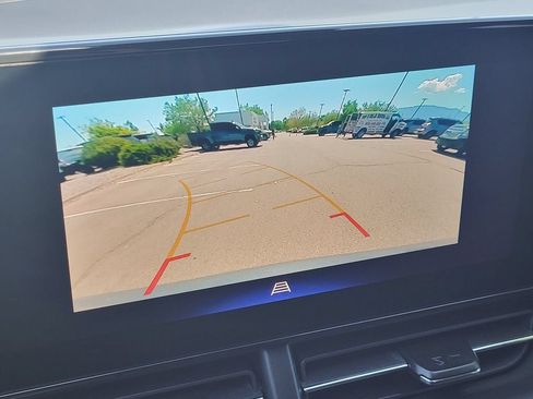 Used 2025 Chevrolet Trax LT w/ Driver Confidence Package FWD image 13