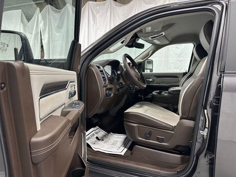 Used 2025 RAM 2500 Laramie image 10