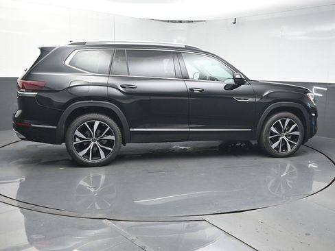 New 2025 Volkswagen Atlas SEL Premium R-Line image 8