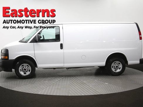 Used 2022 GMC Savana 2500 RWD image 52