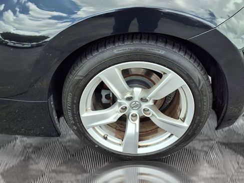 Used 2011 Nissan 370Z Coupe RWD image 21