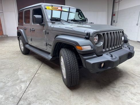 Used 2021 Jeep Wrangler Unlimited Sport image 8