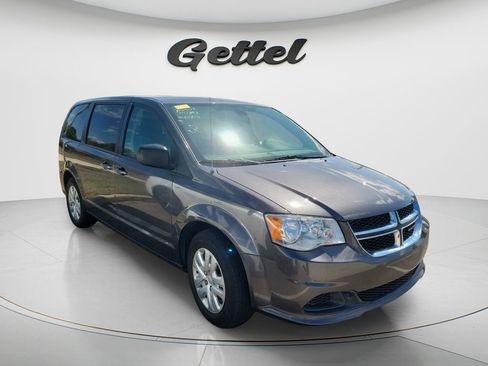Used 2018 Dodge Grand Caravan SE w/ UConnect Hands-Free Group image 4