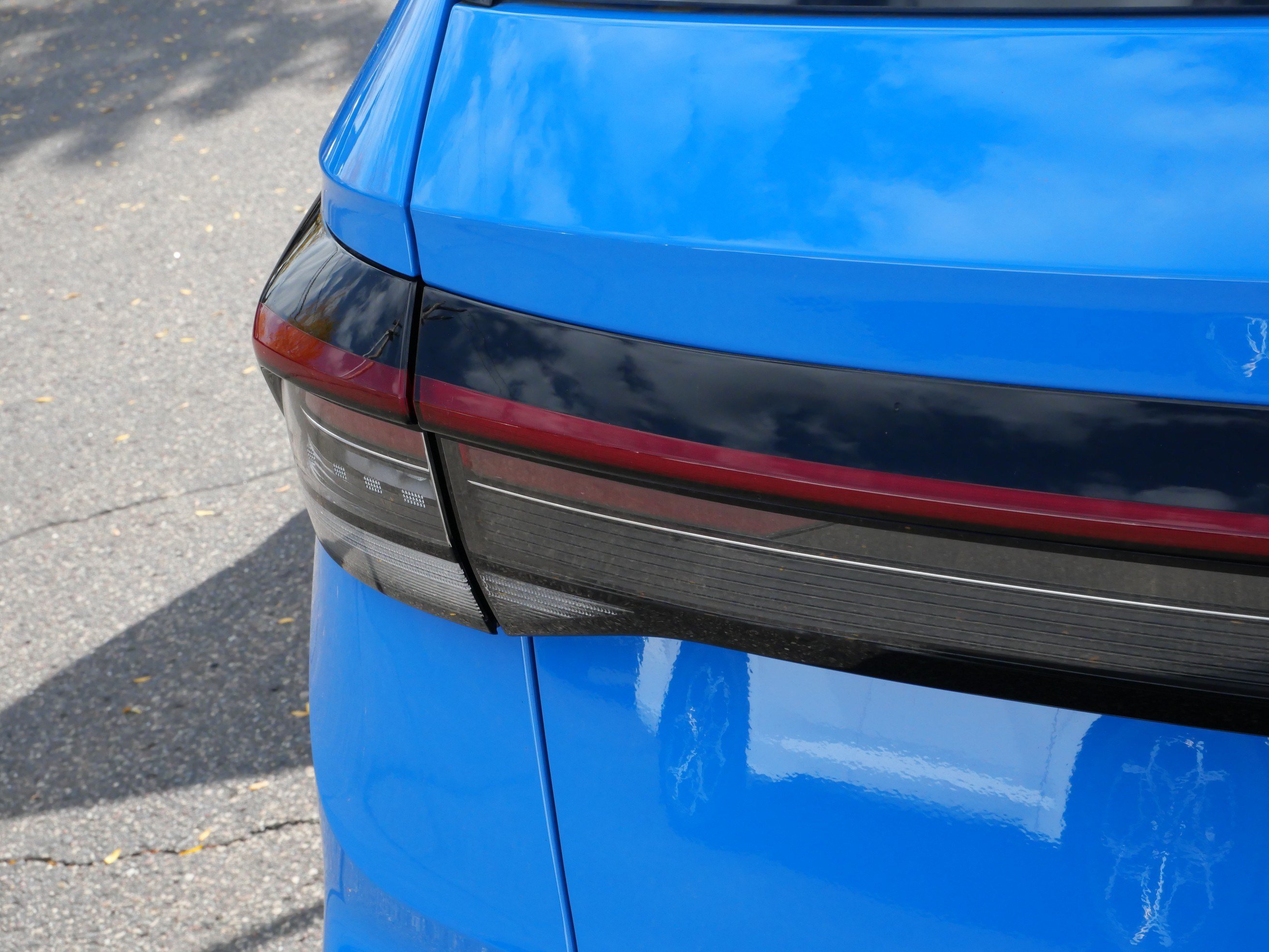 Certified 2025 Volkswagen Taos SEL AWD/4WD image 17