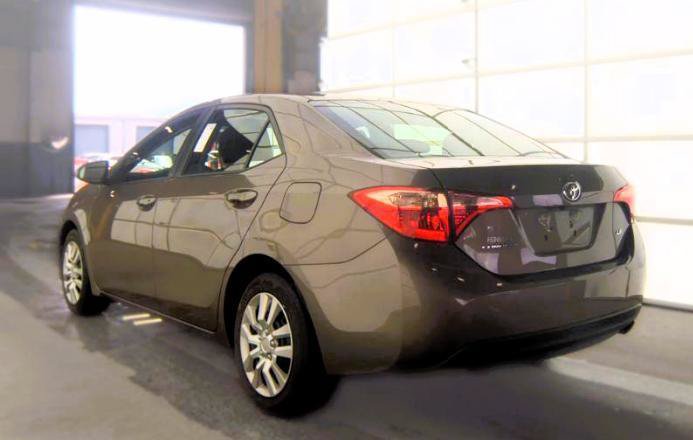 Used 2019 Toyota Corolla LE FWD image 4