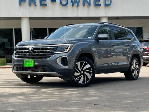 Used 2025 Volkswagen Atlas SE FWD image 1