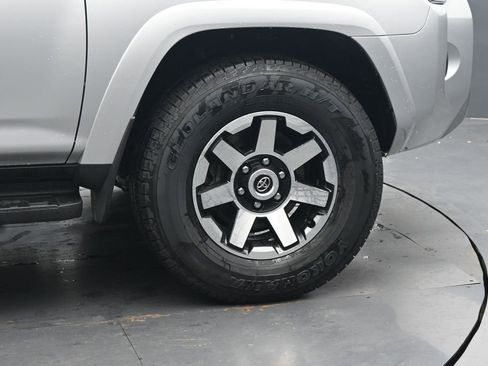Used 2024 Toyota 4Runner TRD Off-Road AWD/4WD image 11