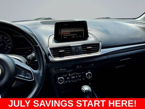 Used 2018 MAZDA MAZDA3 Touring FWD image 11