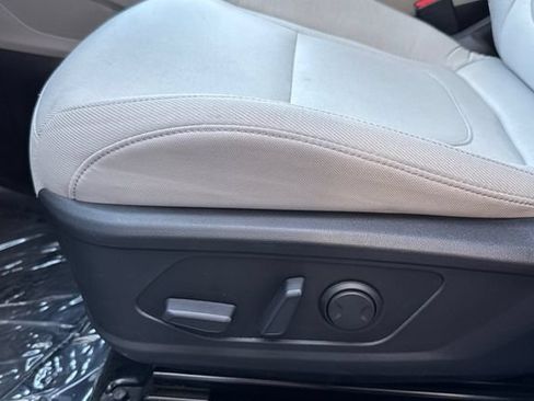 Used 2025 Hyundai Tucson SEL AWD/4WD image 13