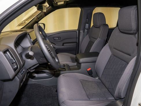 New 2026 Nissan Frontier SV w/ Tow Package image 14