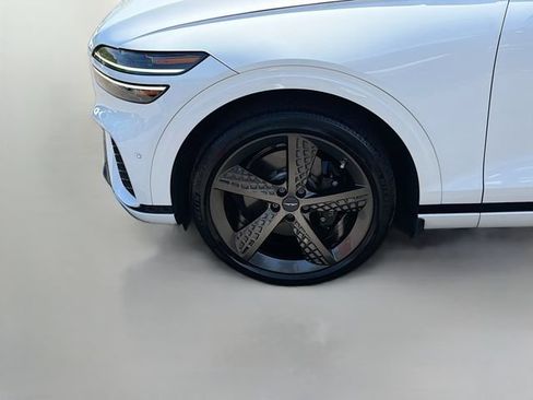 Used 2024 Genesis GV70 2.5T w/ Sport Prestige Package AWD/4WD image 31