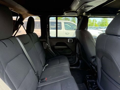 Certified 2021 Jeep Wrangler Unlimited Sahara w/ Safety Group AWD/4WD image 17